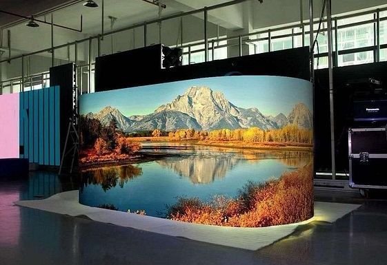 Curved indoor LED video wall